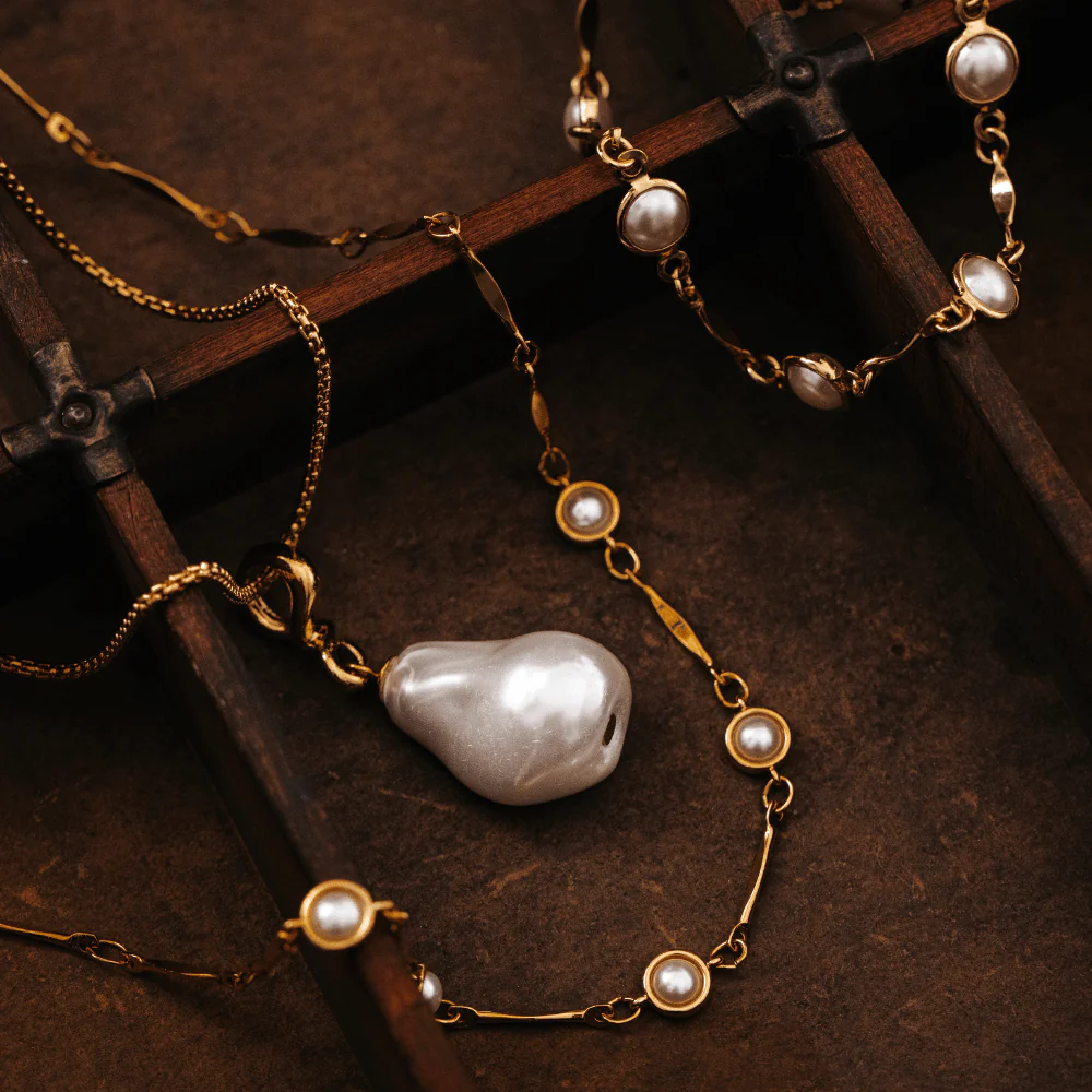 Bar Link & Stationed Pearl Necklace - Image 3