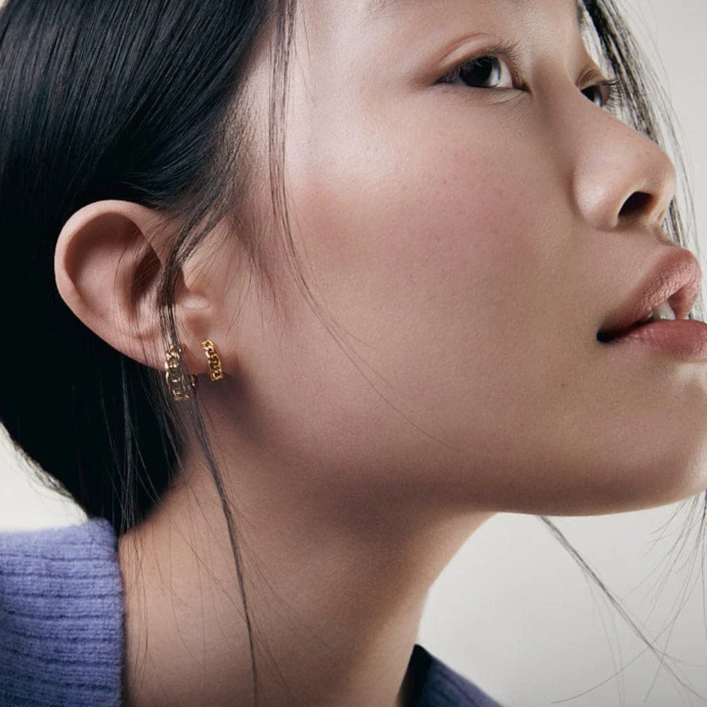 Mini Chain Huggie Hoop Earrings - Gold - Image 5