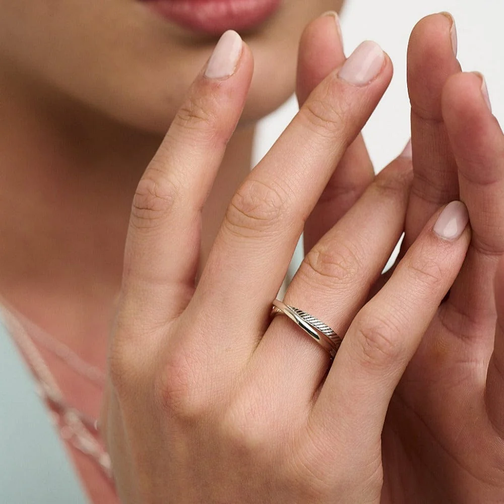 Clean & Textured Interlocking Rings - Silver - Image 2