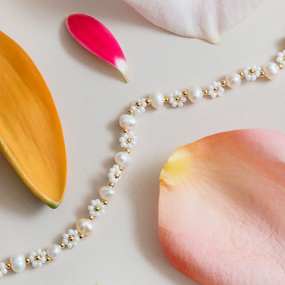 Floral Stationed Pearl Beaded Necklace - Image 5