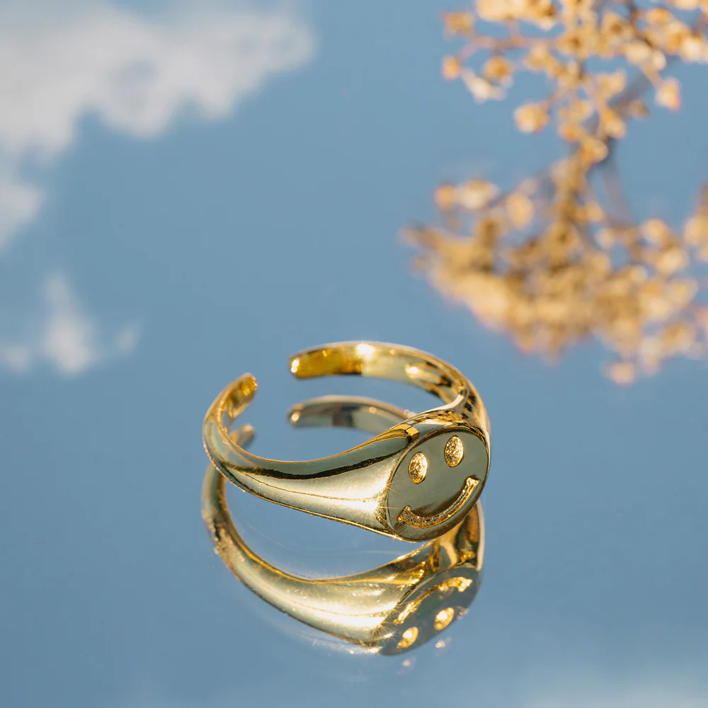 Happy Face Signet Ring - Image 4