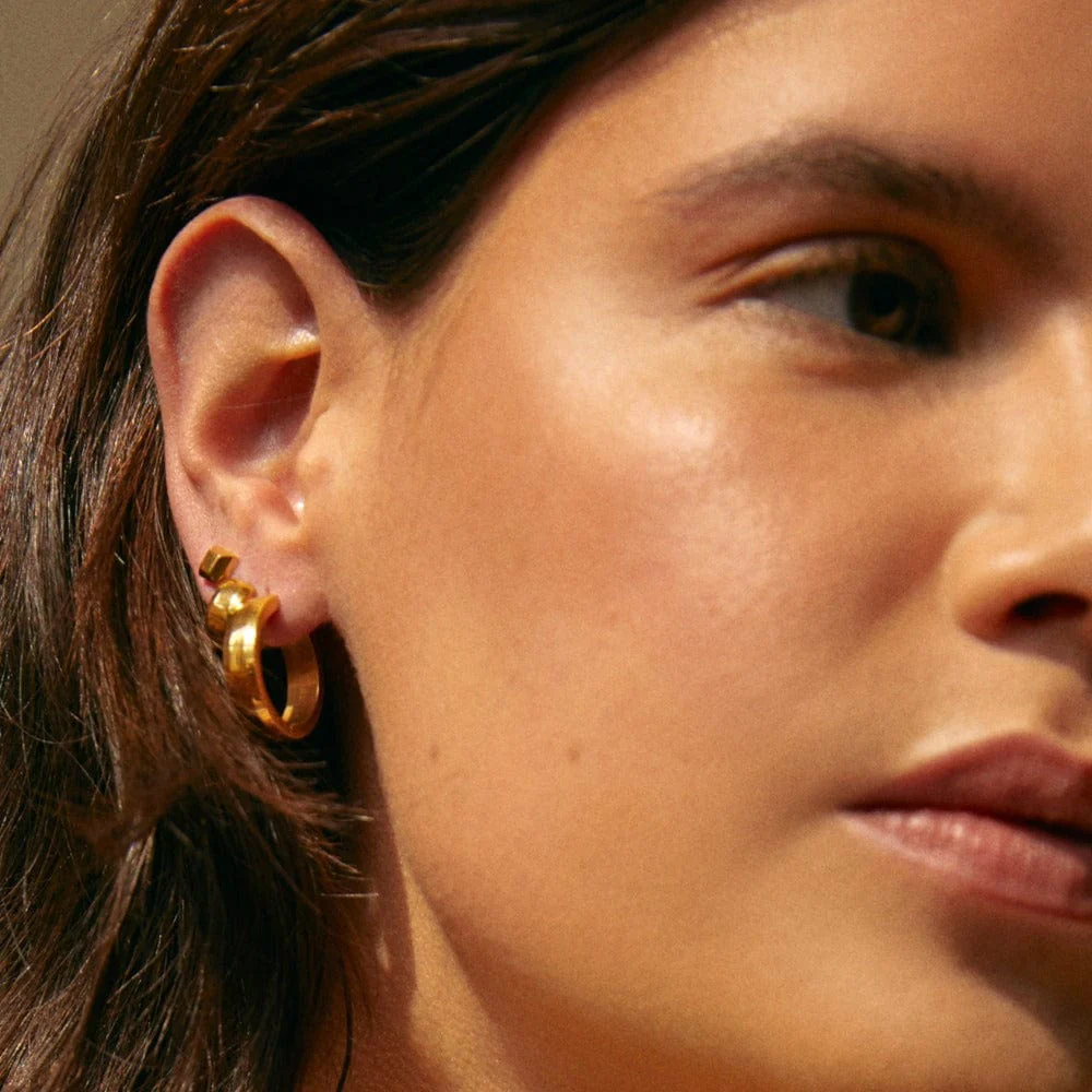 LUXE Bevelled Edge Mid-Sized Hoop Earrings - Gold - Image 2