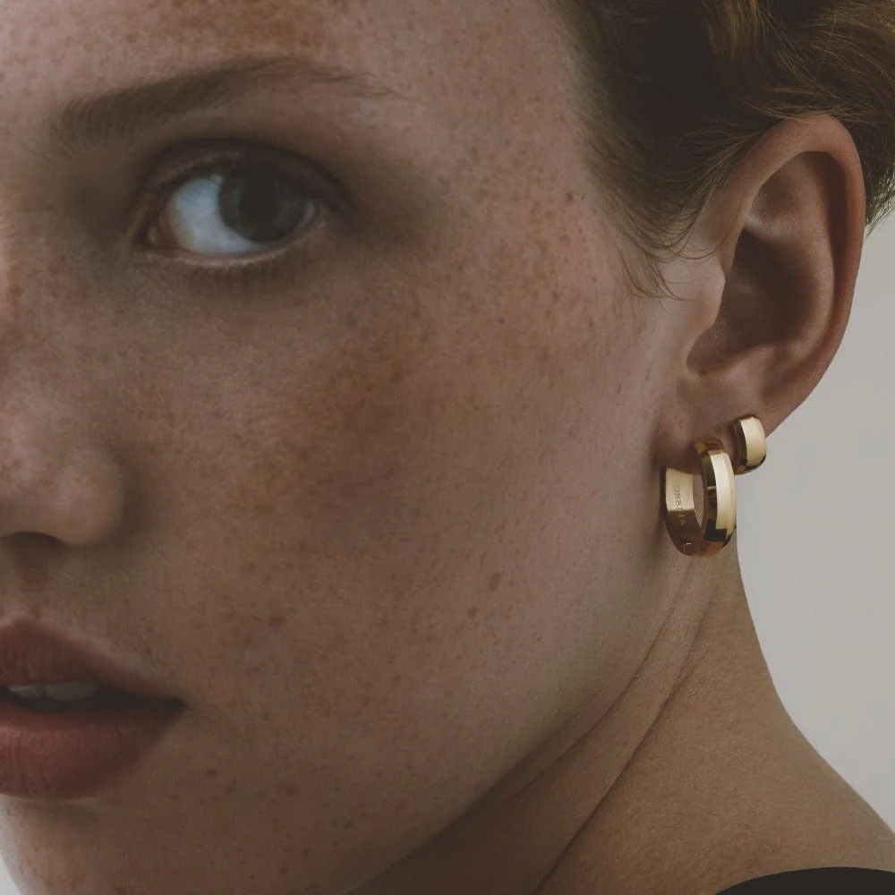 LUXE Bevelled Edge Mid-Sized Hoop Earrings - Gold - Image 3