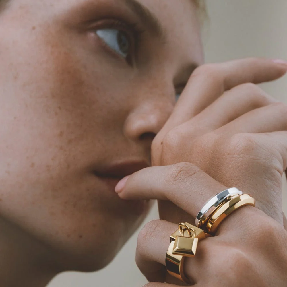 LUXE Bevelled Edge Ring - Gold - Image 2