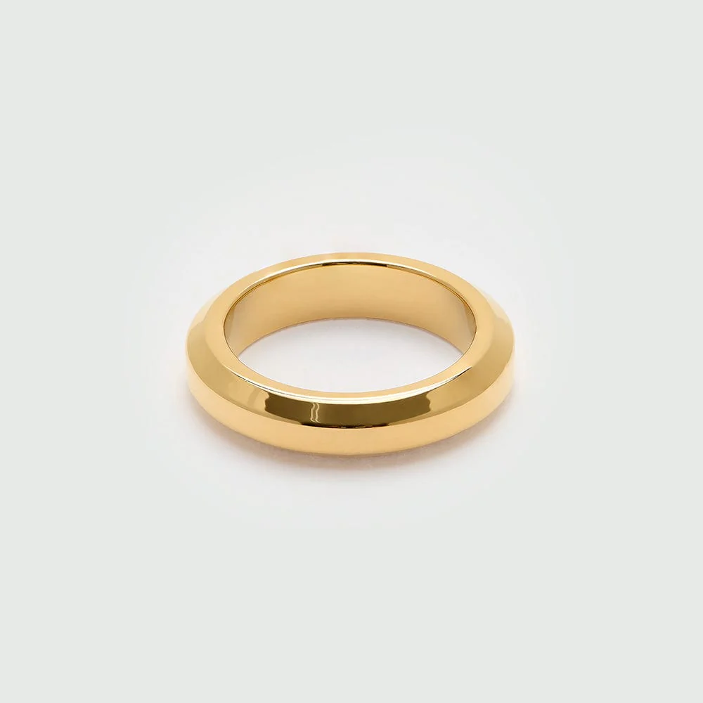 LUXE Bevelled Edge Ring - Gold - Image 4