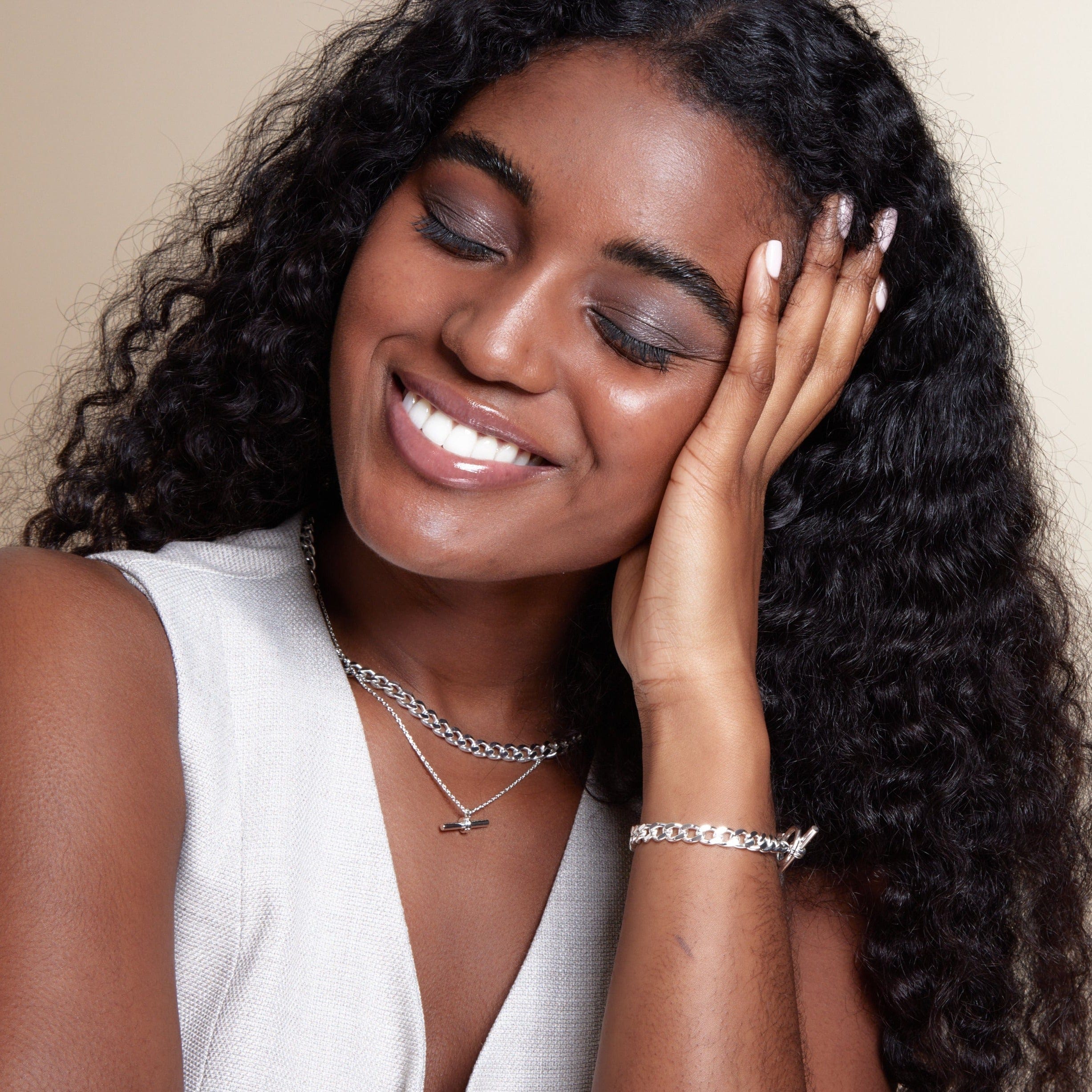 LUXE Flat Curb T-Bar Necklace - Silver - Image 5
