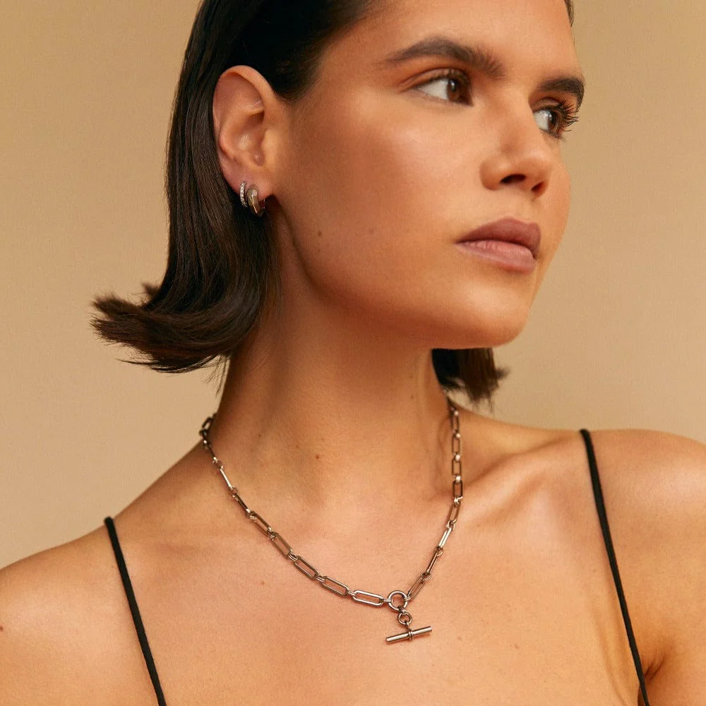 LUXE Linear Link T-Bar Necklace - Silver - Image 4