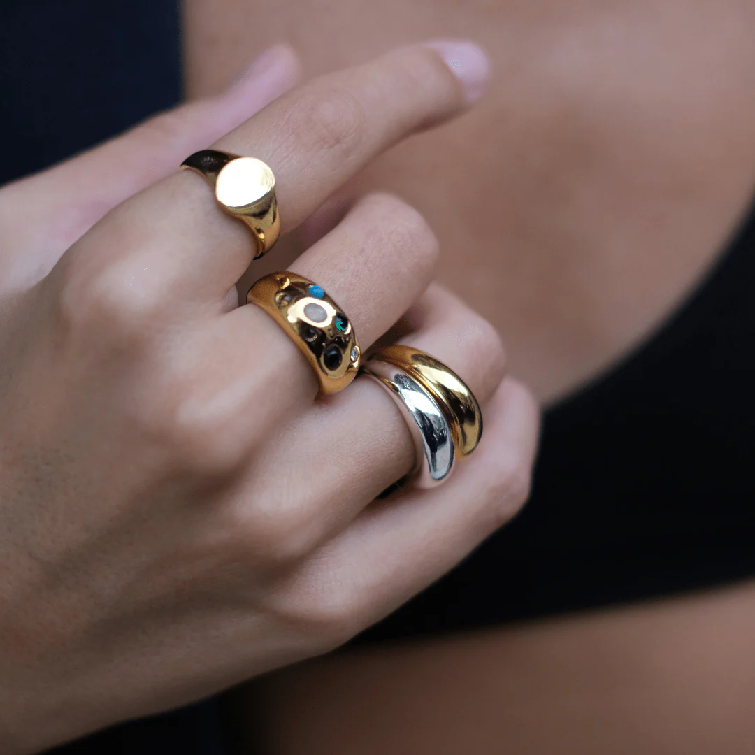 LUXE Signet Ring - Image 3