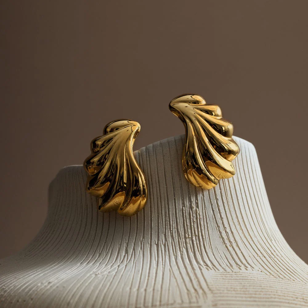 LUXE Statement Shell Earrings - Image 4