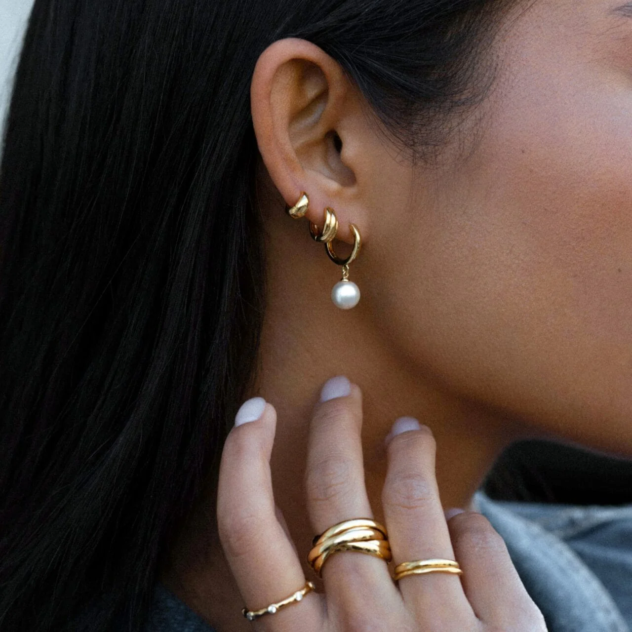 Mini Twist Micro Huggie Hoop Earrings - Image 3