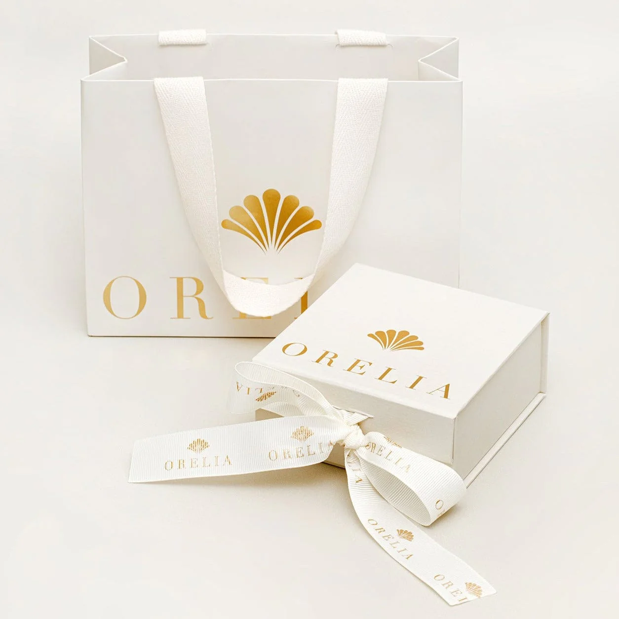 Luxury Gift Box With Bag - Image 2