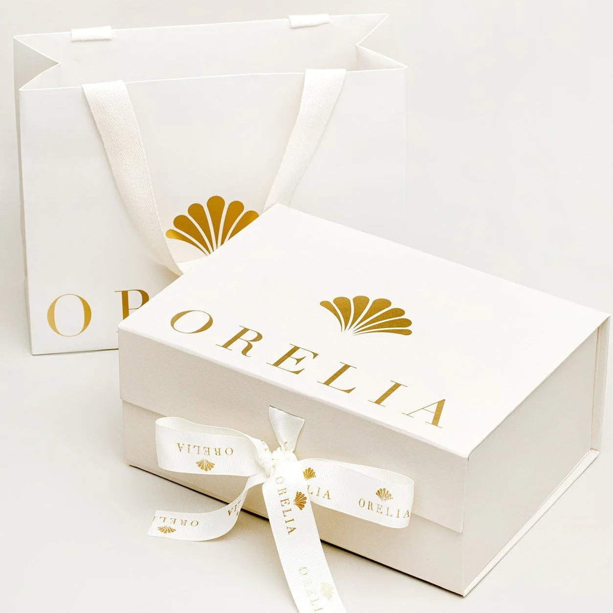 Luxury Gift Box With Bag - Image 3