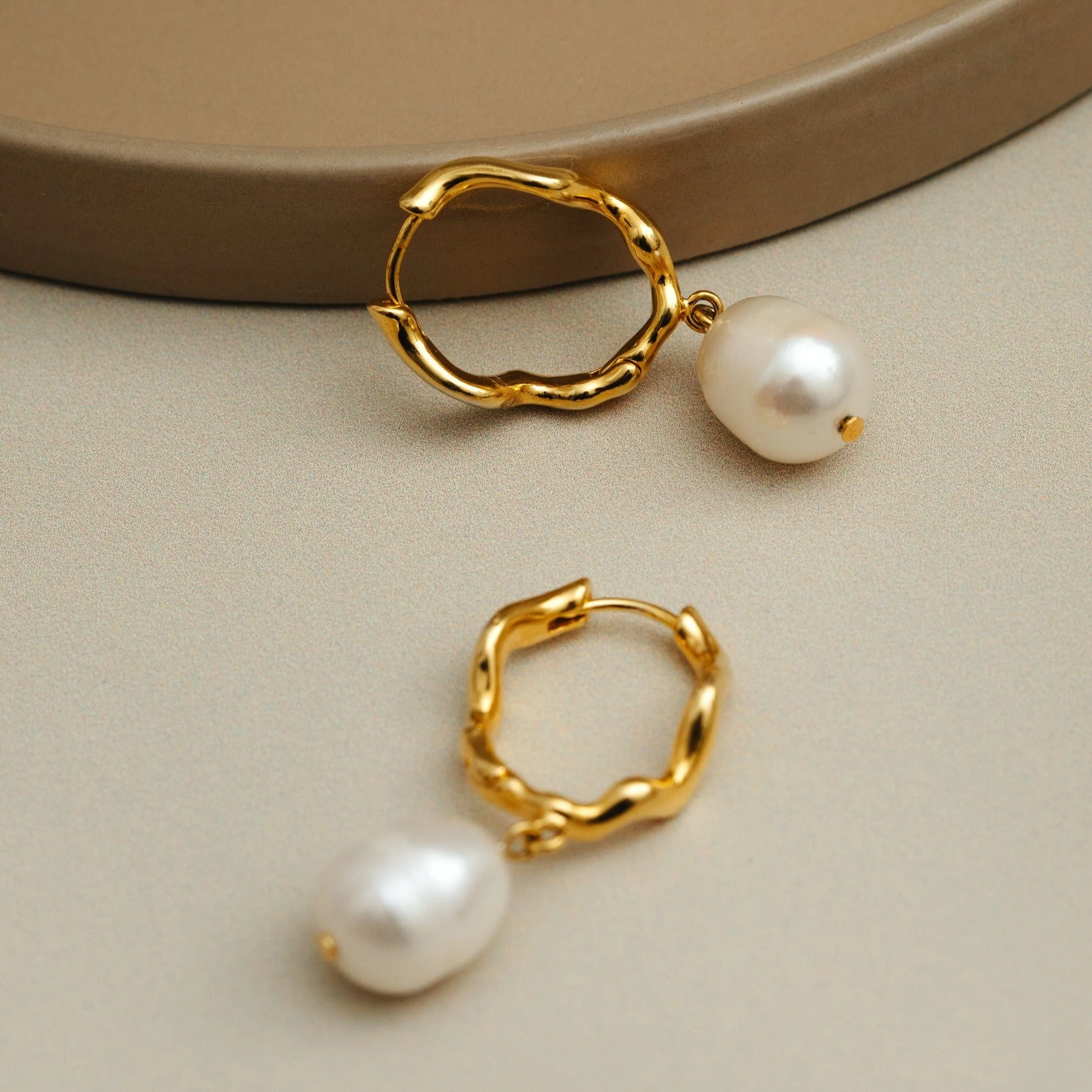 Oval Wave Pearl Drop Hoop Earrings - Image 3