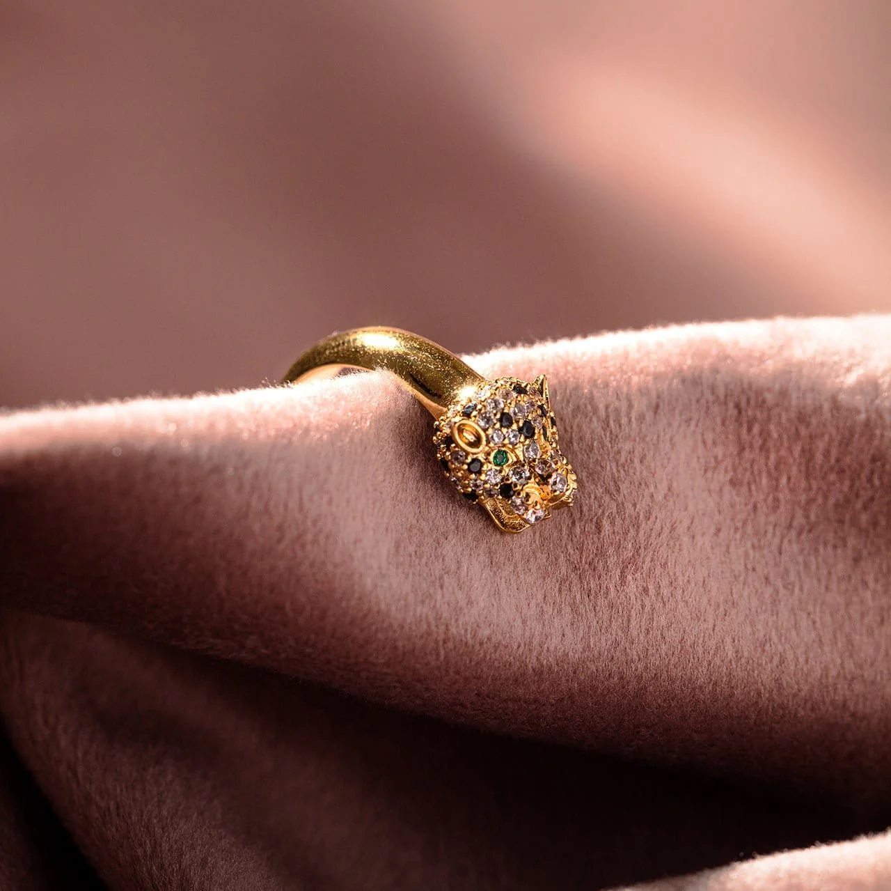 Pavé Panther Ring - Image 4