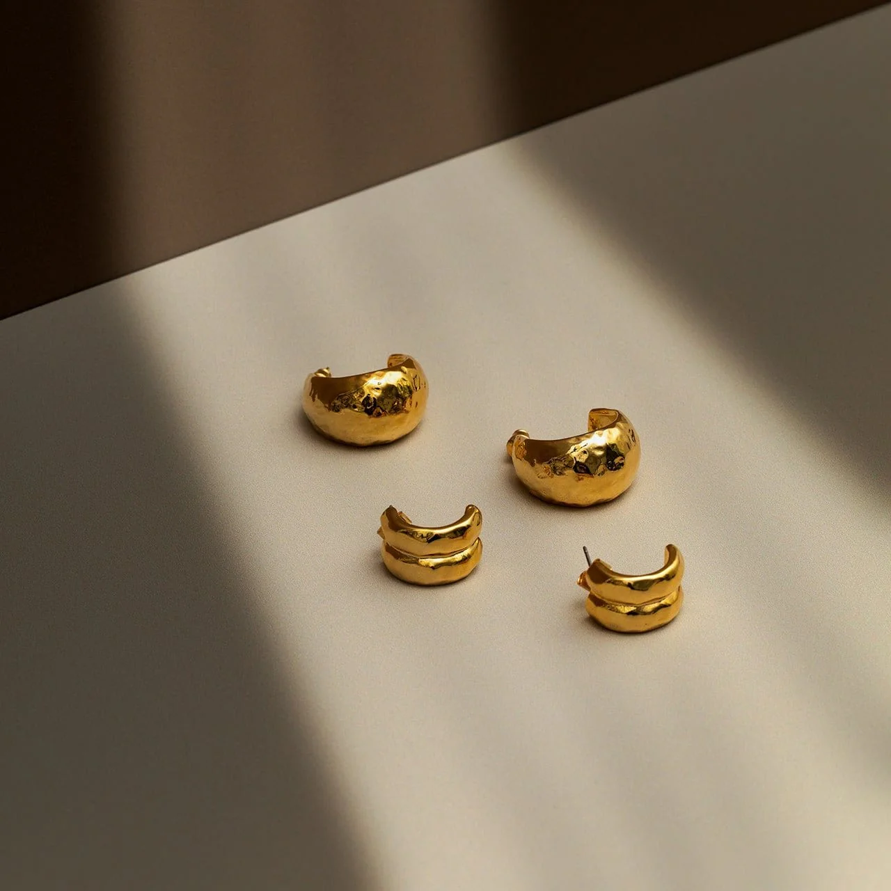 Polished Hammered Domed Hoop Earrings - Image 3