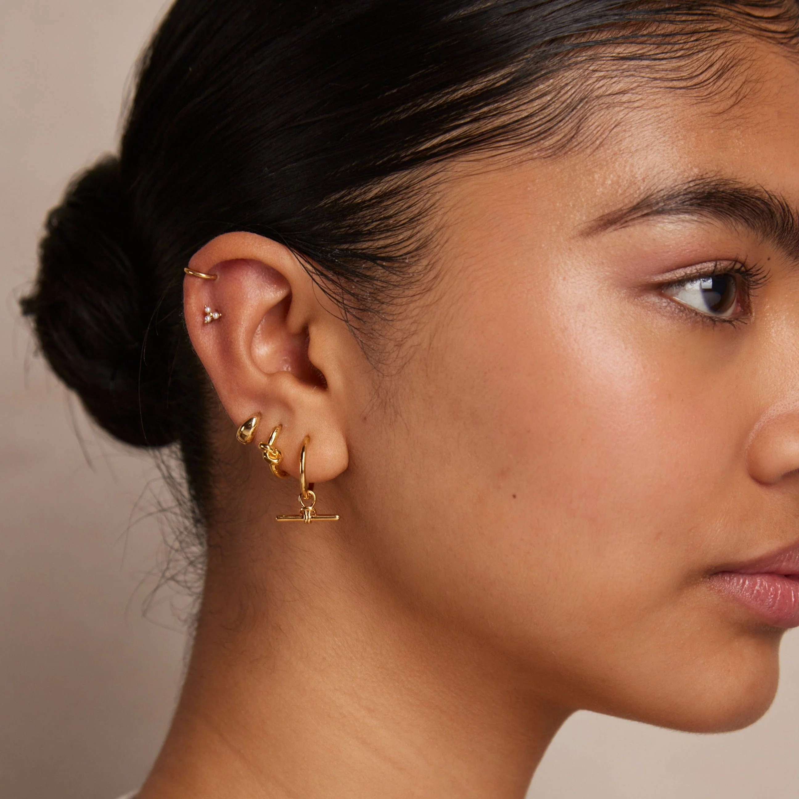 Polished Knot Huggie Hoop Earrings - Gold - Image 2