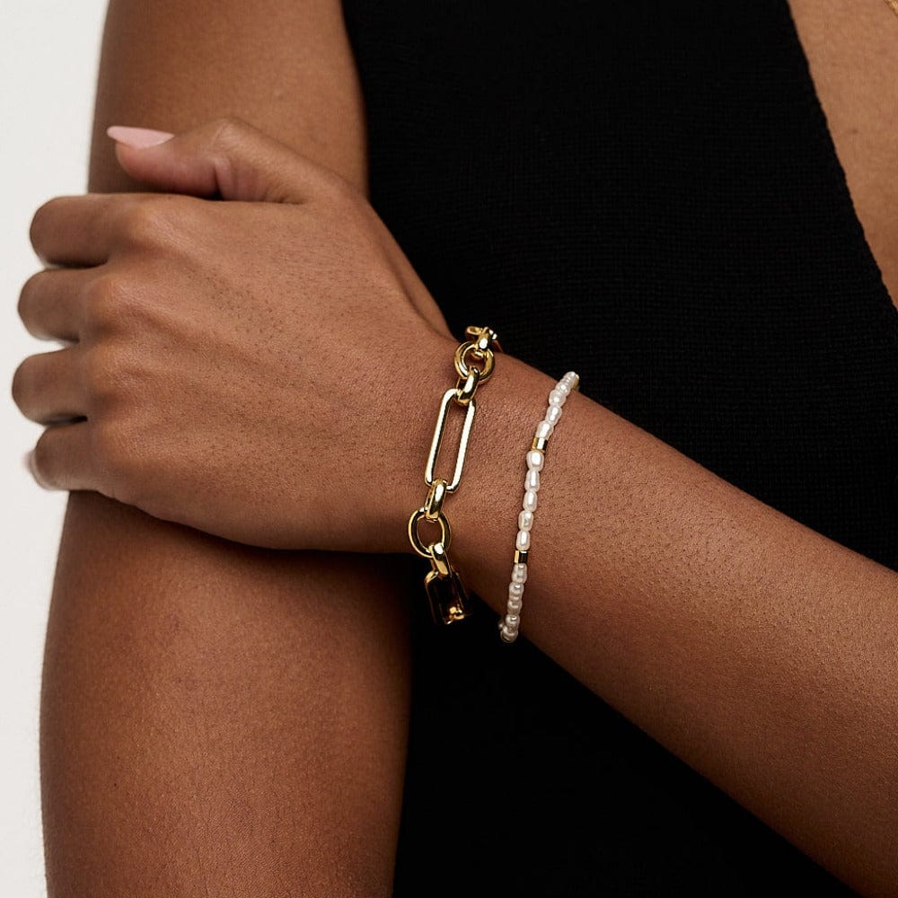 Rectangular Link T-Bar Bracelet - Gold - Image 4