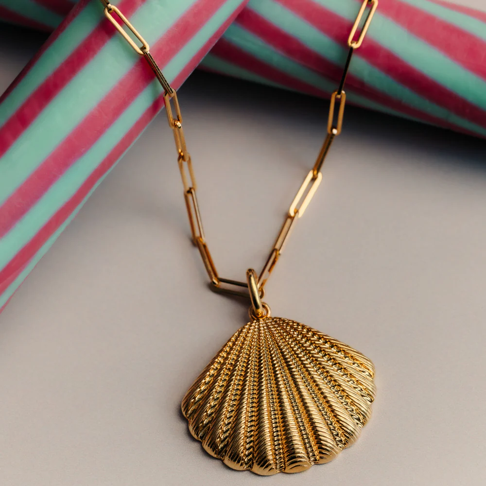 Statement Textured Shell Necklace - Image 5